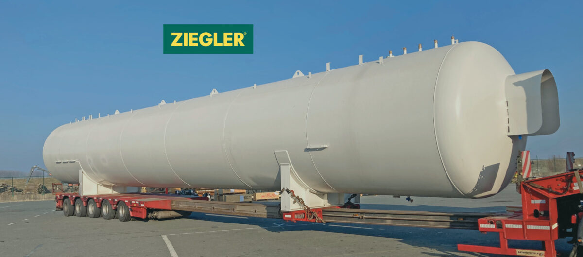 Méér dan 44 meter en 74 ton. Van Polen naar Afrika (via België).